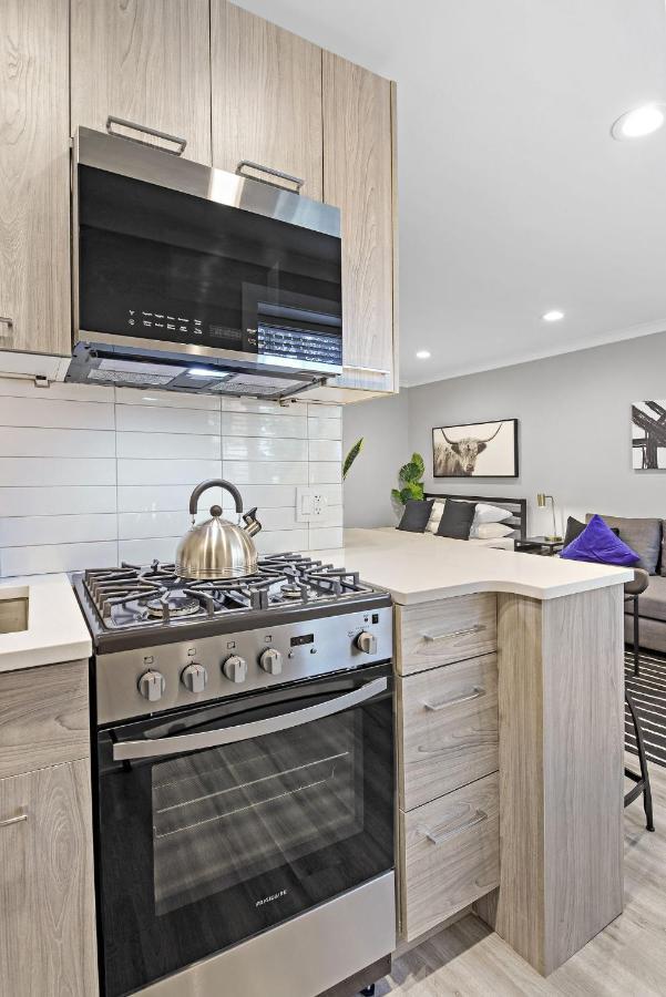 שיקגו Sophisticated Studio Apartment With Modern Kitchen - Oakdale Od2 Rep מראה חיצוני תמונה